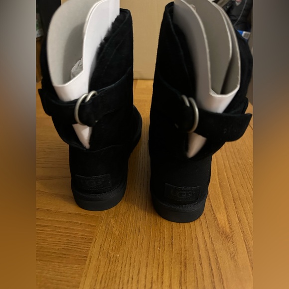 NIB UGG Remora Boots BLACK - Picture 3 of 7